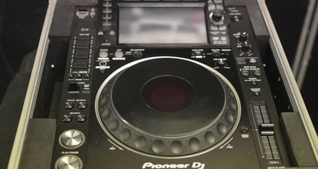 Pioneer CDJ 2000 Nexus2 DJ equipment in custom flightcase